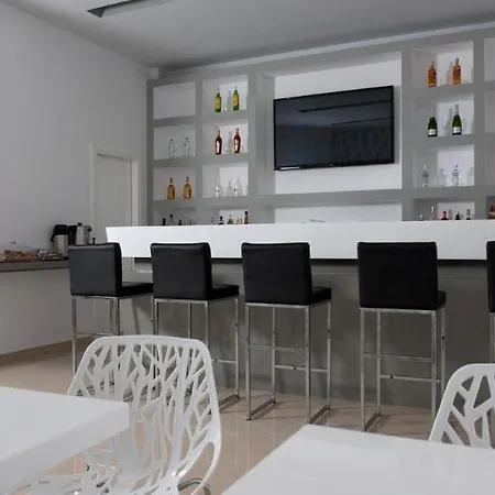Bianco 3* Λακκί