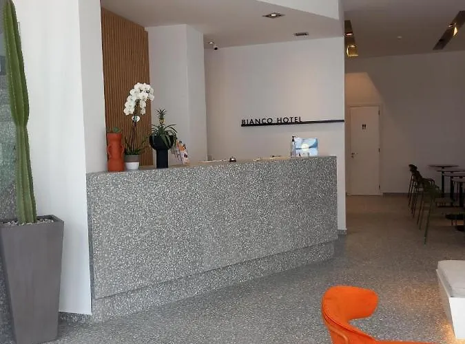 Bianco Otel 3*